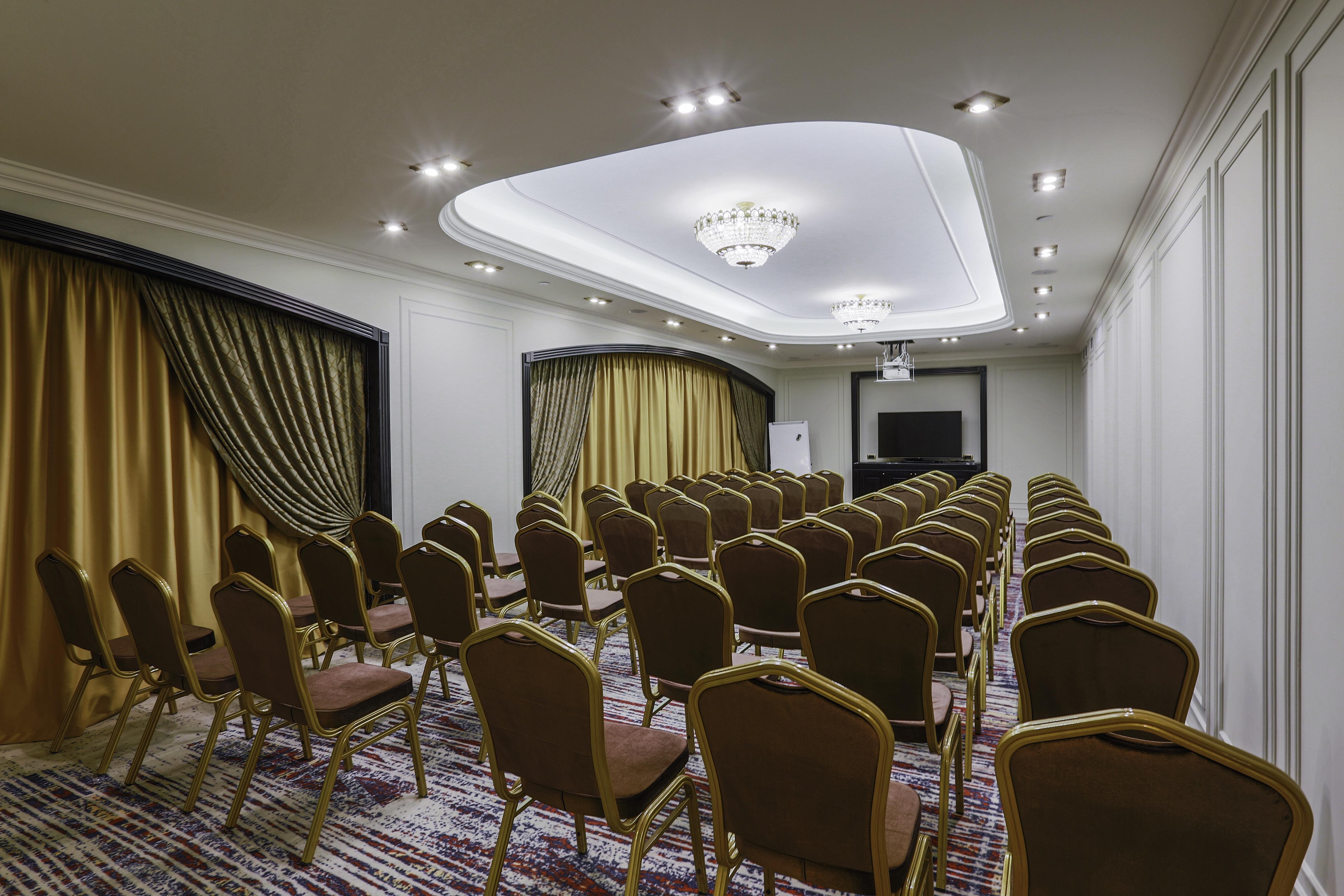 Golden Palace Hotel Yerevan Bagian luar foto