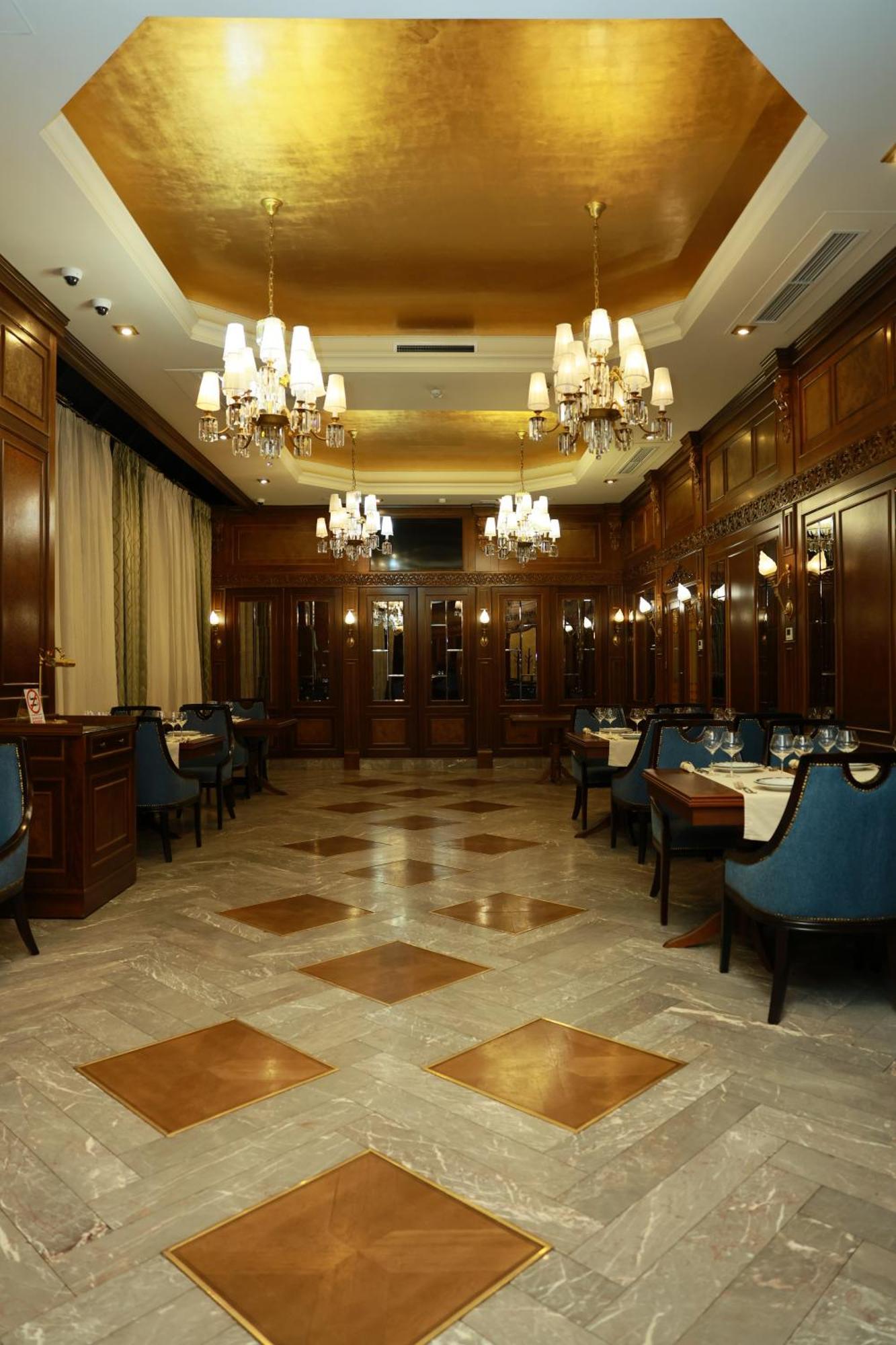 Golden Palace Hotel Yerevan Bagian luar foto