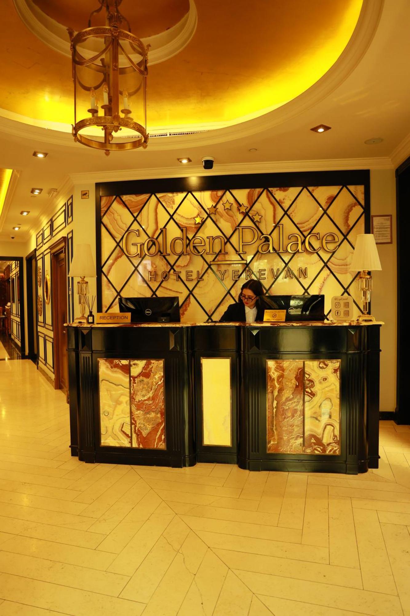 Golden Palace Hotel Yerevan Bagian luar foto