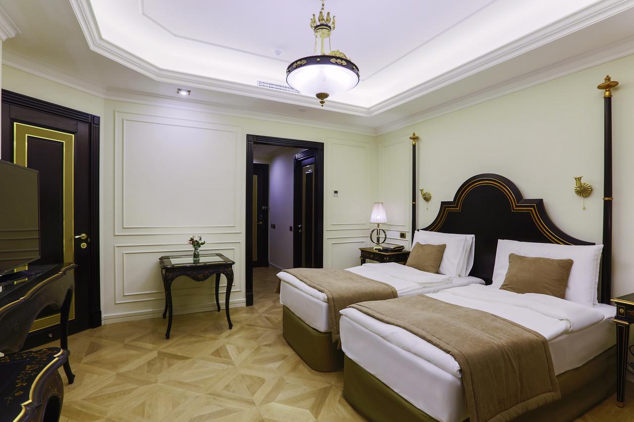 Golden Palace Hotel Yerevan Bagian luar foto